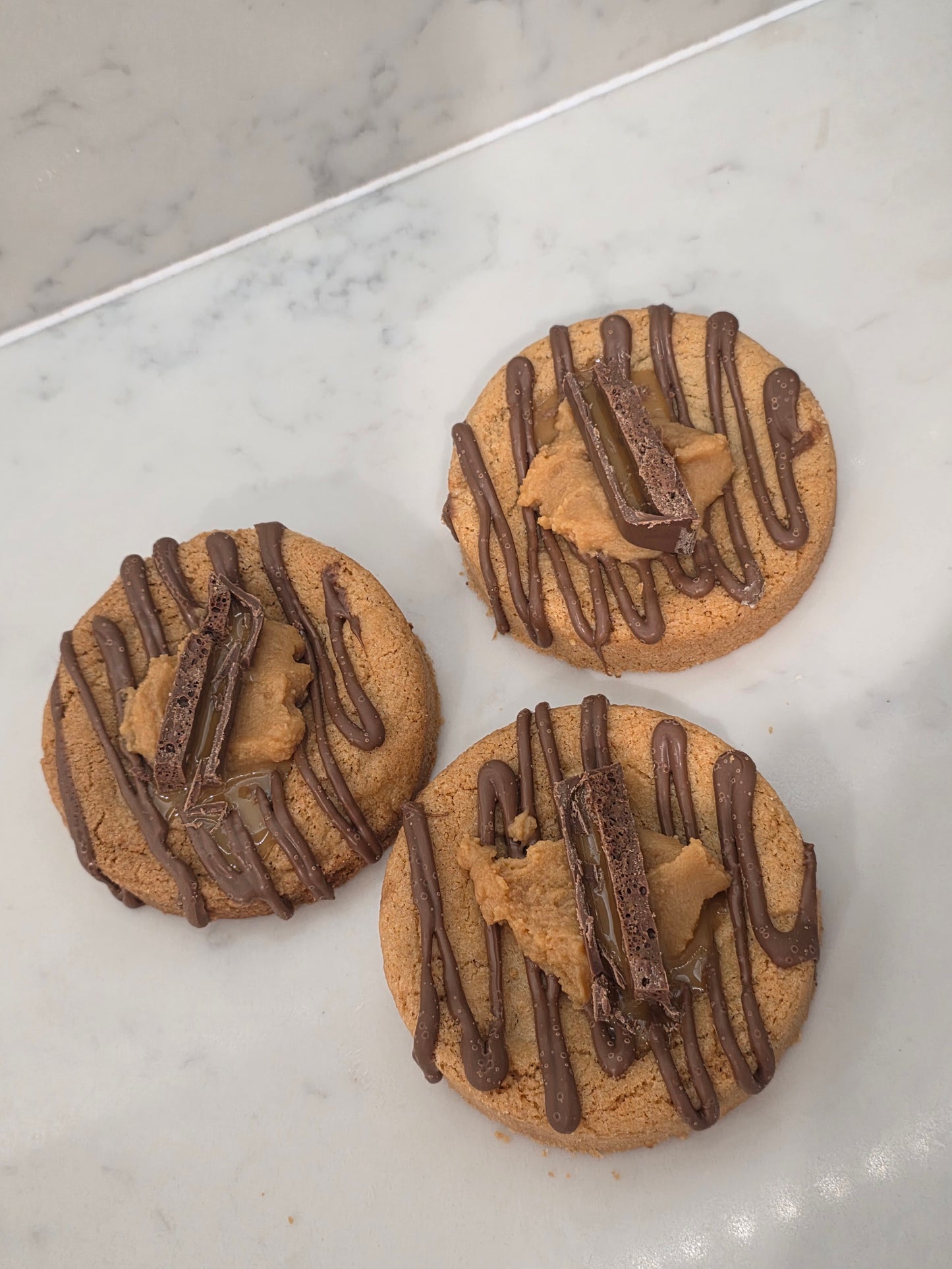 GLUTEN FREE Deep Pan Wispa Gold Cookie