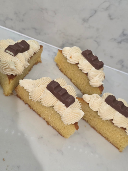 GLUTEN FREE - Kinder and Bueno Style Cake - White chocolate and hazelnut