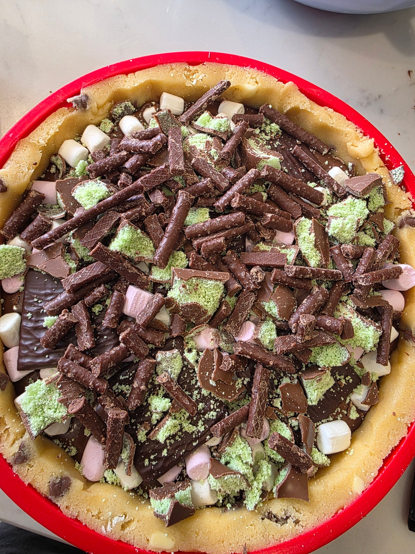 GLUTEN FREE All Things Mint Cookie Pie