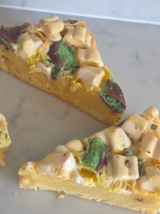 GLUTEN FREE - Mint and Popcorn Marshmallow Blondie