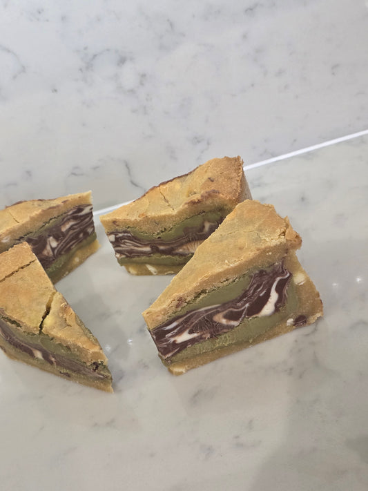 GLUTEN FREE Pistachio Spread and Nutella Cookie Pie Slice